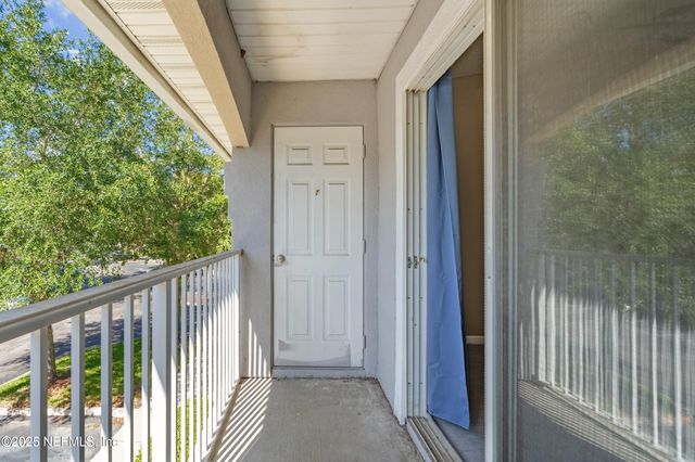 6069 MAGGIES Circle 115, Jacksonville, FL 32244