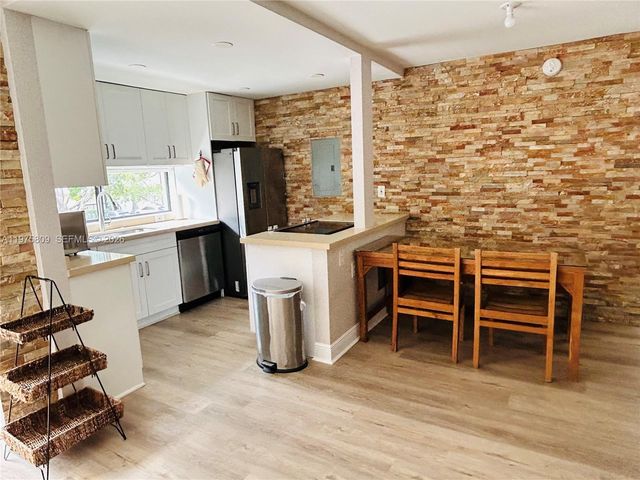 17021 N Bay Rd 219, Sunny Isles Beach, FL 33160