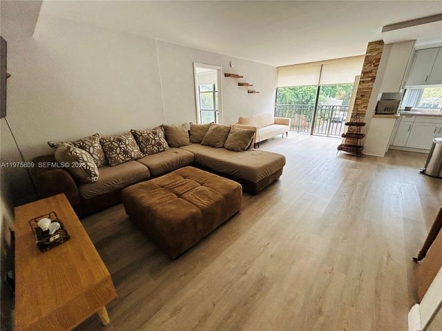 17021 N Bay Rd 219, Sunny Isles Beach, FL 33160