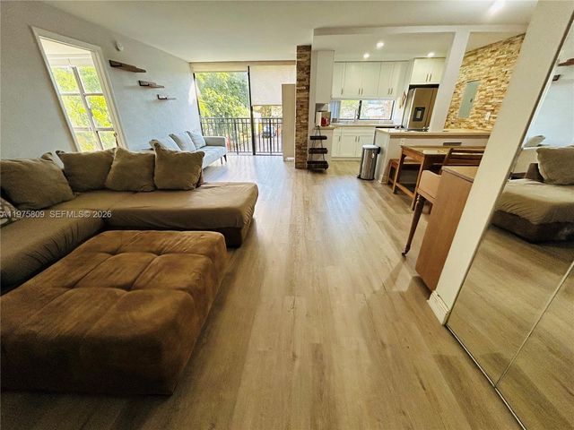 17021 N Bay Rd 219, Sunny Isles Beach, FL 33160