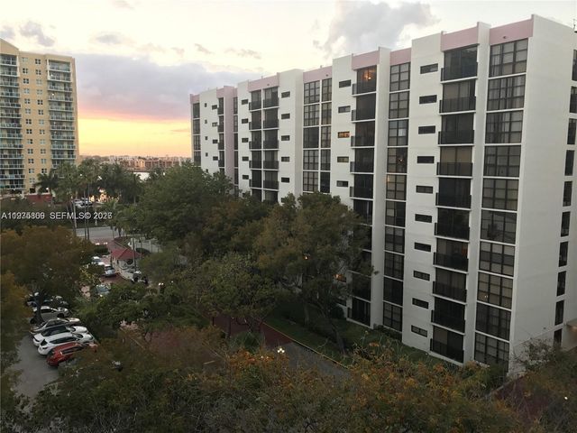 17021 N Bay Rd 219, Sunny Isles Beach, FL 33160