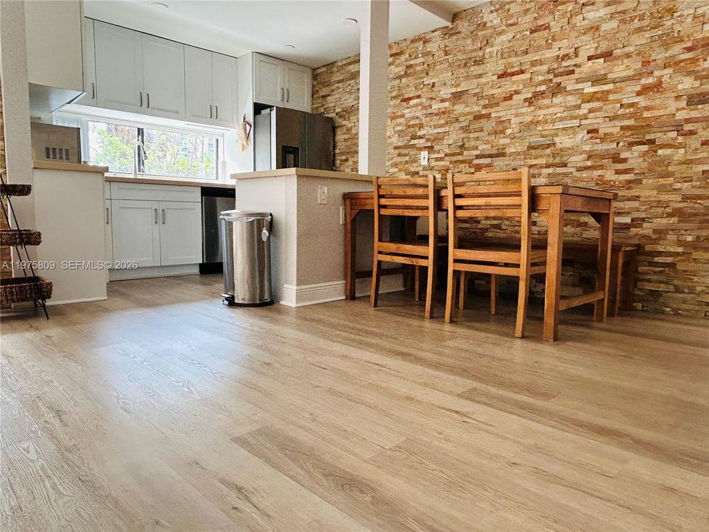 17021 N Bay Rd 219, Sunny Isles Beach, FL 33160