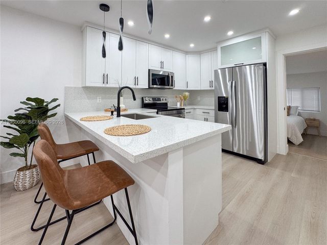 1336 NW 6th Ave, Fort Lauderdale, FL 33311