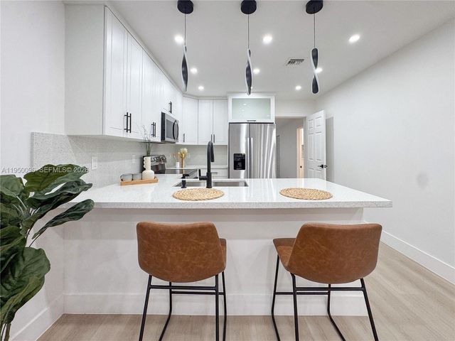 1336 NW 6th Ave, Fort Lauderdale, FL 33311