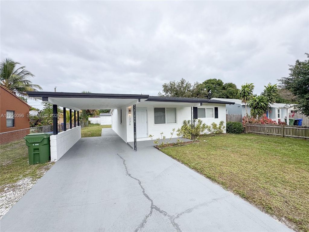 1336 NW 6th Ave, Fort Lauderdale, FL 33311