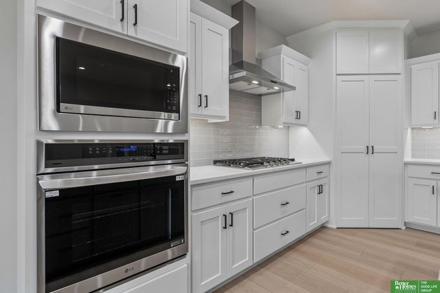 12383 Windsor Drive, Papillion, NE 68046