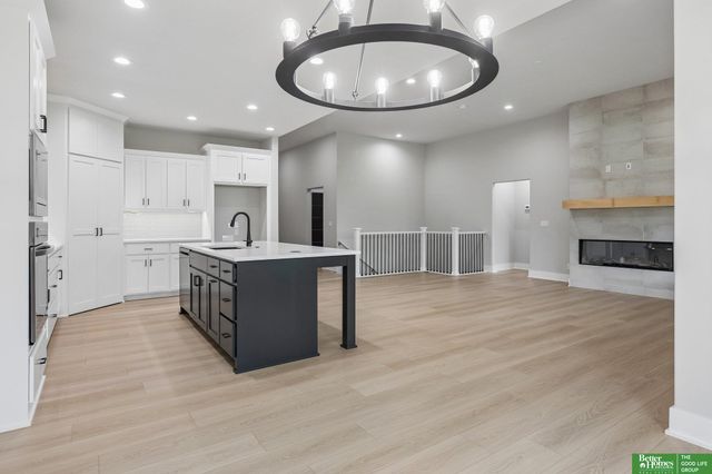 12383 Windsor Drive, Papillion, NE 68046