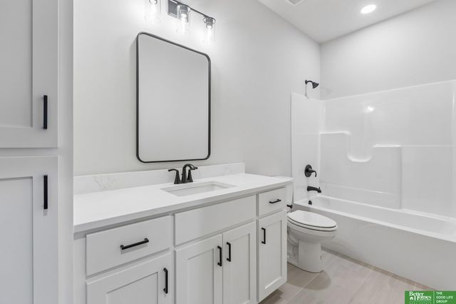 12383 Windsor Drive, Papillion, NE 68046