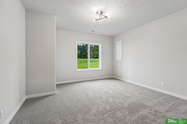 12383 Windsor Drive, Papillion, NE 68046