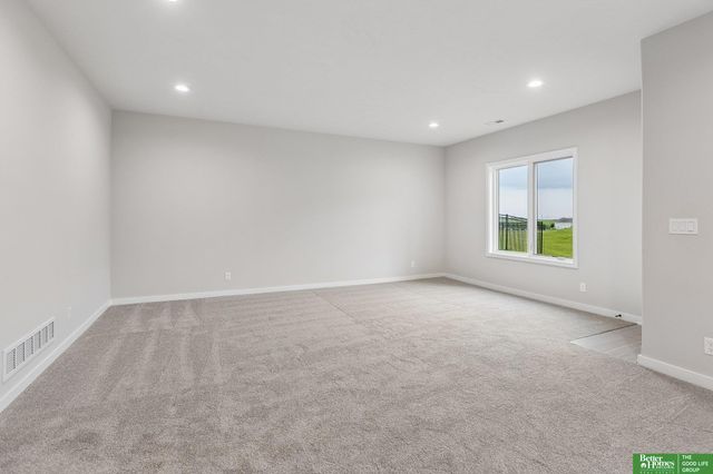 12383 Windsor Drive, Papillion, NE 68046