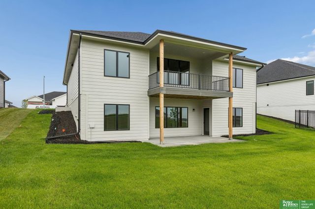 12383 Windsor Drive, Papillion, NE 68046