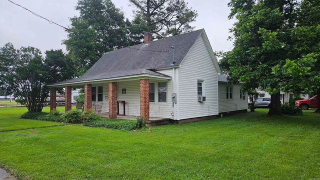 121 W 5th Street, Rector, AR 72461