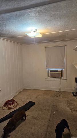 121 W 5th Street, Rector, AR 72461