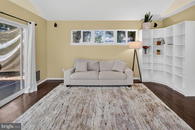 613 CHARLES ST, Frederick, MD 21701