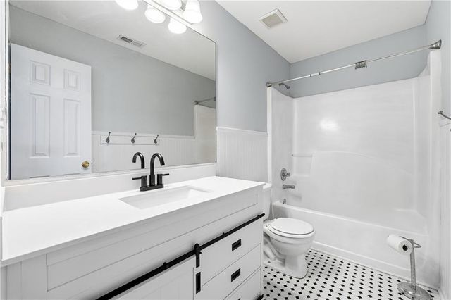 3021 HEATHERBROOK Trace, Canton, GA 30114