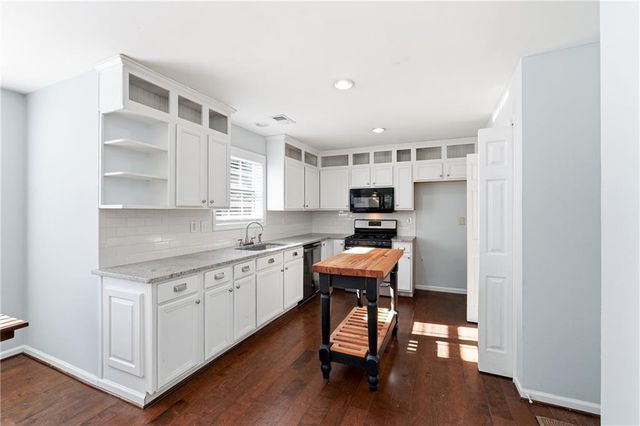 3021 HEATHERBROOK Trace, Canton, GA 30114