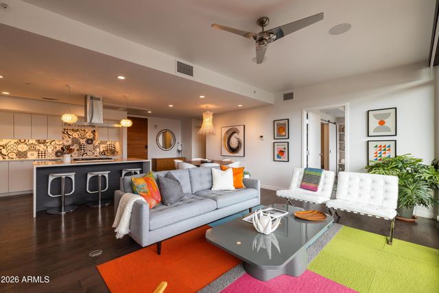 200 W PORTLAND Street 827, Phoenix, AZ 85003