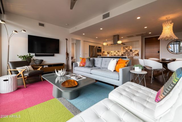 200 W PORTLAND Street 827, Phoenix, AZ 85003