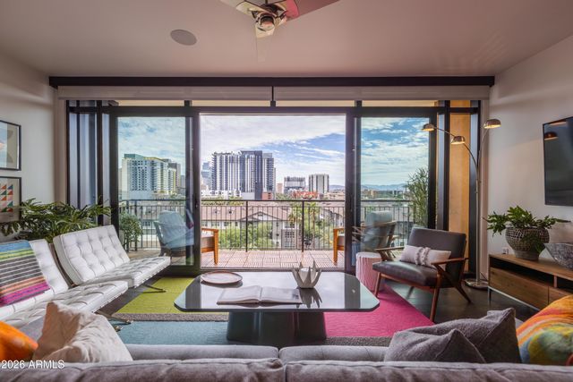 200 W PORTLAND Street 827, Phoenix, AZ 85003