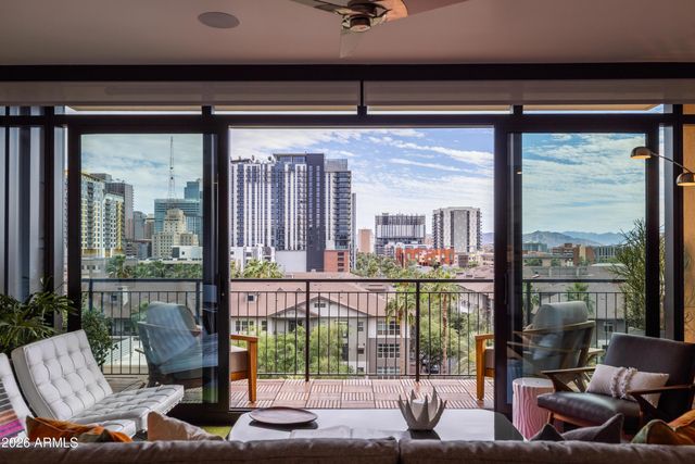 200 W PORTLAND Street 827, Phoenix, AZ 85003