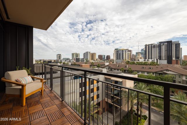 200 W PORTLAND Street 827, Phoenix, AZ 85003