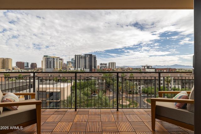200 W PORTLAND Street 827, Phoenix, AZ 85003