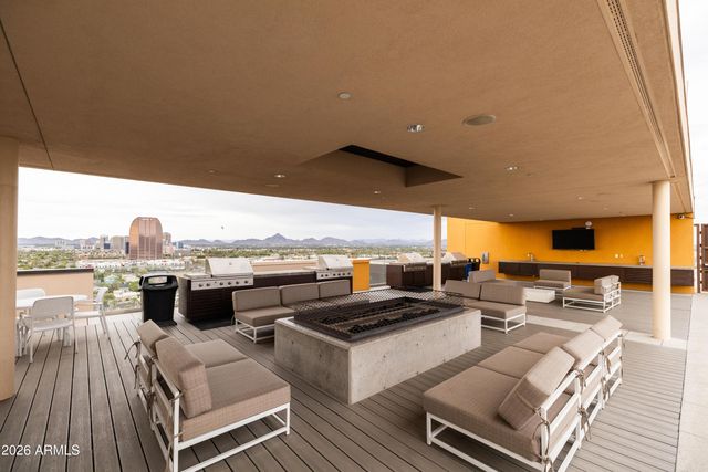 200 W PORTLAND Street 827, Phoenix, AZ 85003
