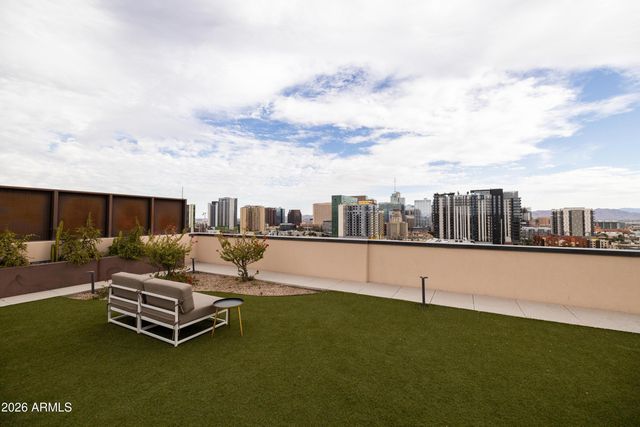 200 W PORTLAND Street 827, Phoenix, AZ 85003