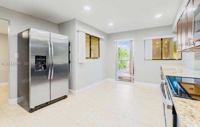 120 SW 96th Ter 104, Plantation, FL 33324