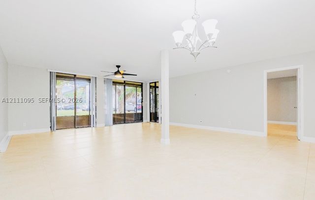 120 SW 96th Ter 104, Plantation, FL 33324