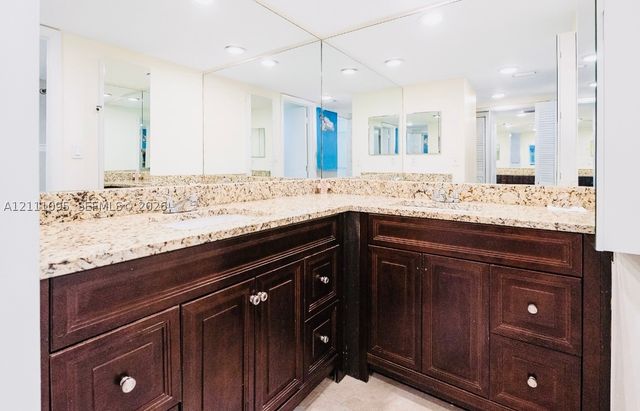 120 SW 96th Ter 104, Plantation, FL 33324