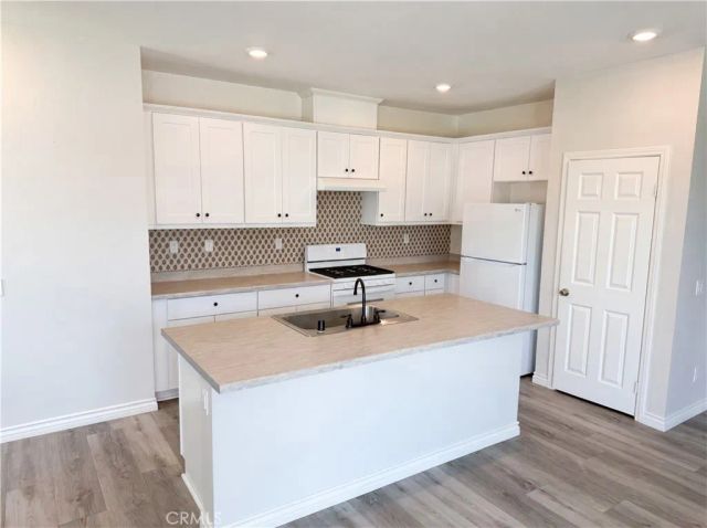 2460 Fernwood Lane, Perris, CA 92570