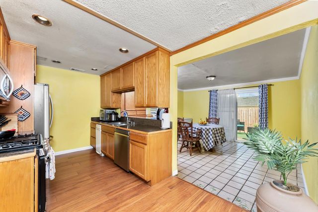 4061 Cornelia Way, North Highlands, CA 95660