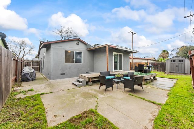 4061 Cornelia Way, North Highlands, CA 95660