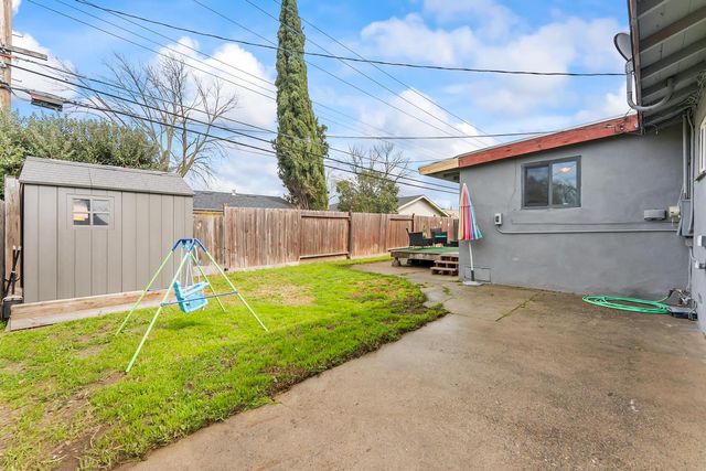 4061 Cornelia Way, North Highlands, CA 95660