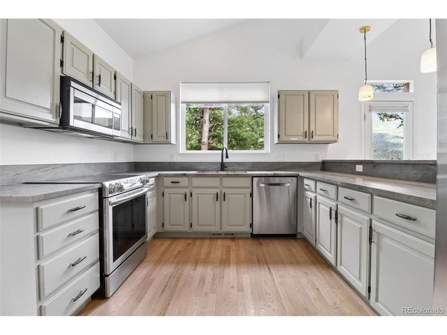 130 Jackpine Ln, Evergreen, CO 80439