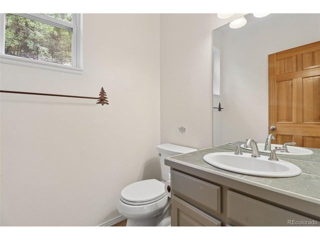 130 Jackpine Ln, Evergreen, CO 80439