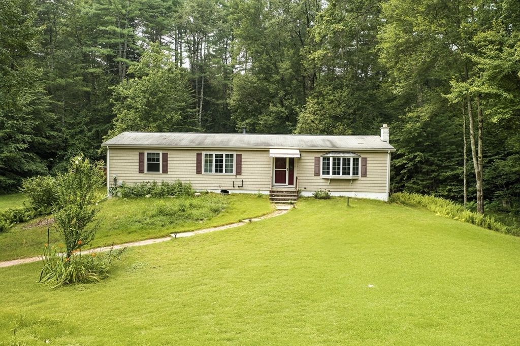 58 Daniel Shays Hwy, Pelham, MA 01007