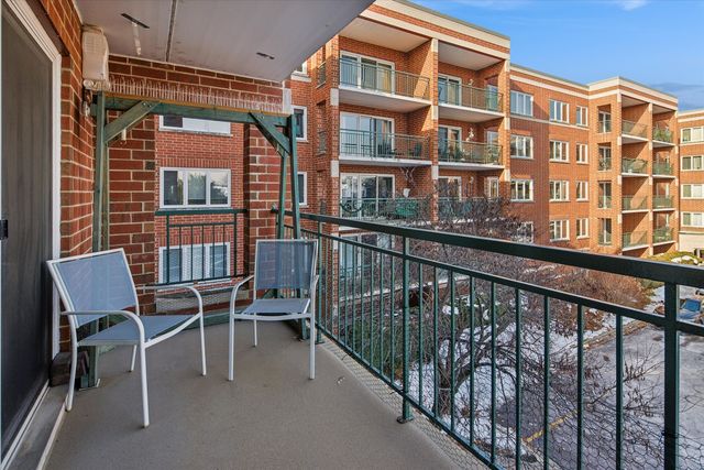 5340 N Lowell Avenue 301, Chicago, IL 60630