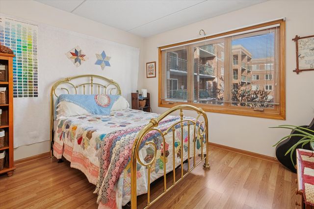 5340 N Lowell Avenue 301, Chicago, IL 60630