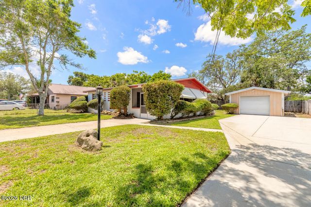 1584 Valencia Avenue, Daytona Beach, FL 32117