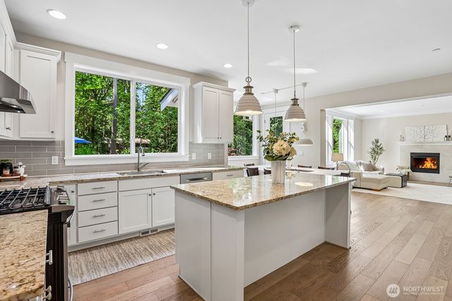18235 NE 196th Court, Woodinville, WA 98077