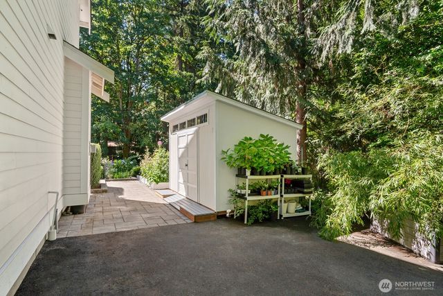 18235 NE 196th Court, Woodinville, WA 98077