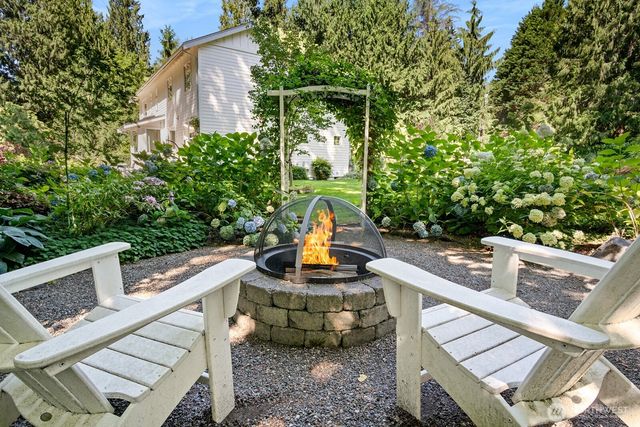 18235 NE 196th Court, Woodinville, WA 98077