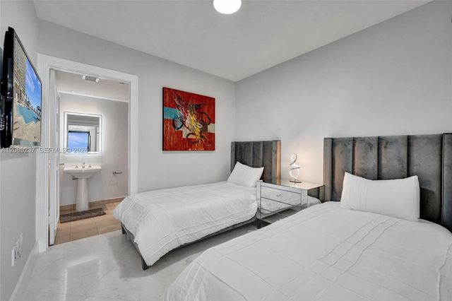 1830 S Ocean Drive 1502, Hallandale Beach, FL 33009