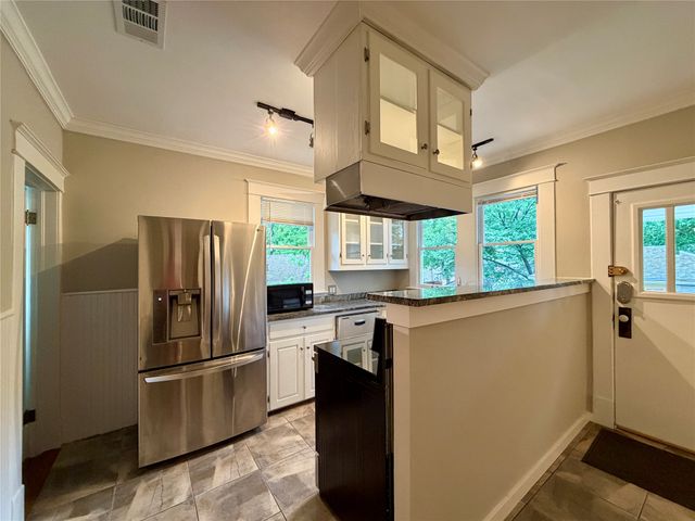 4527 Worth Street, Dallas, TX 75246
