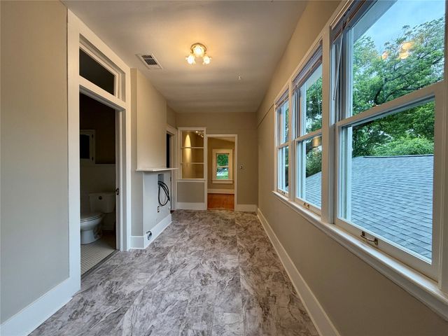 4527 Worth Street, Dallas, TX 75246