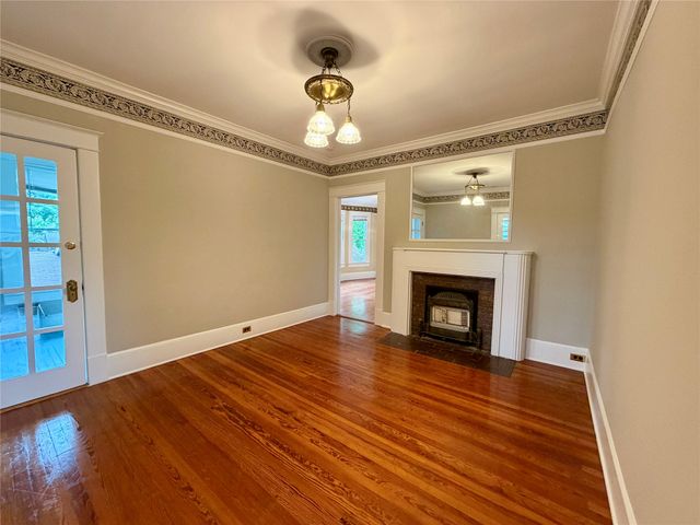 4527 Worth Street, Dallas, TX 75246