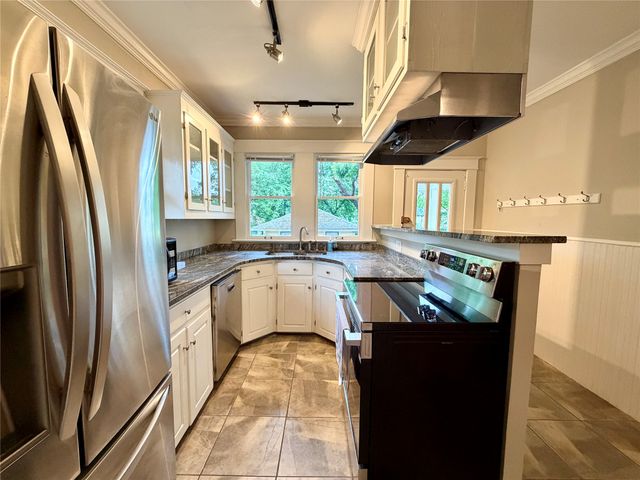4527 Worth Street, Dallas, TX 75246