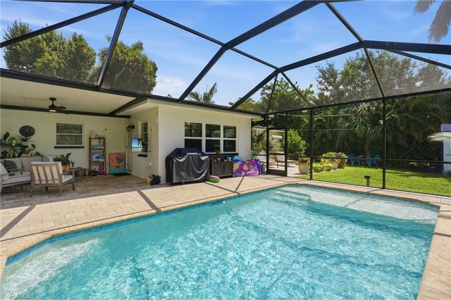 1842 Grove AVE, Fort Myers, FL 33901